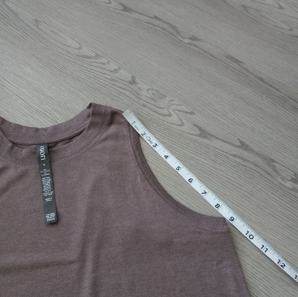 Vuori Women's Energy Tank Hazel Heather M - Picture 10 of 13